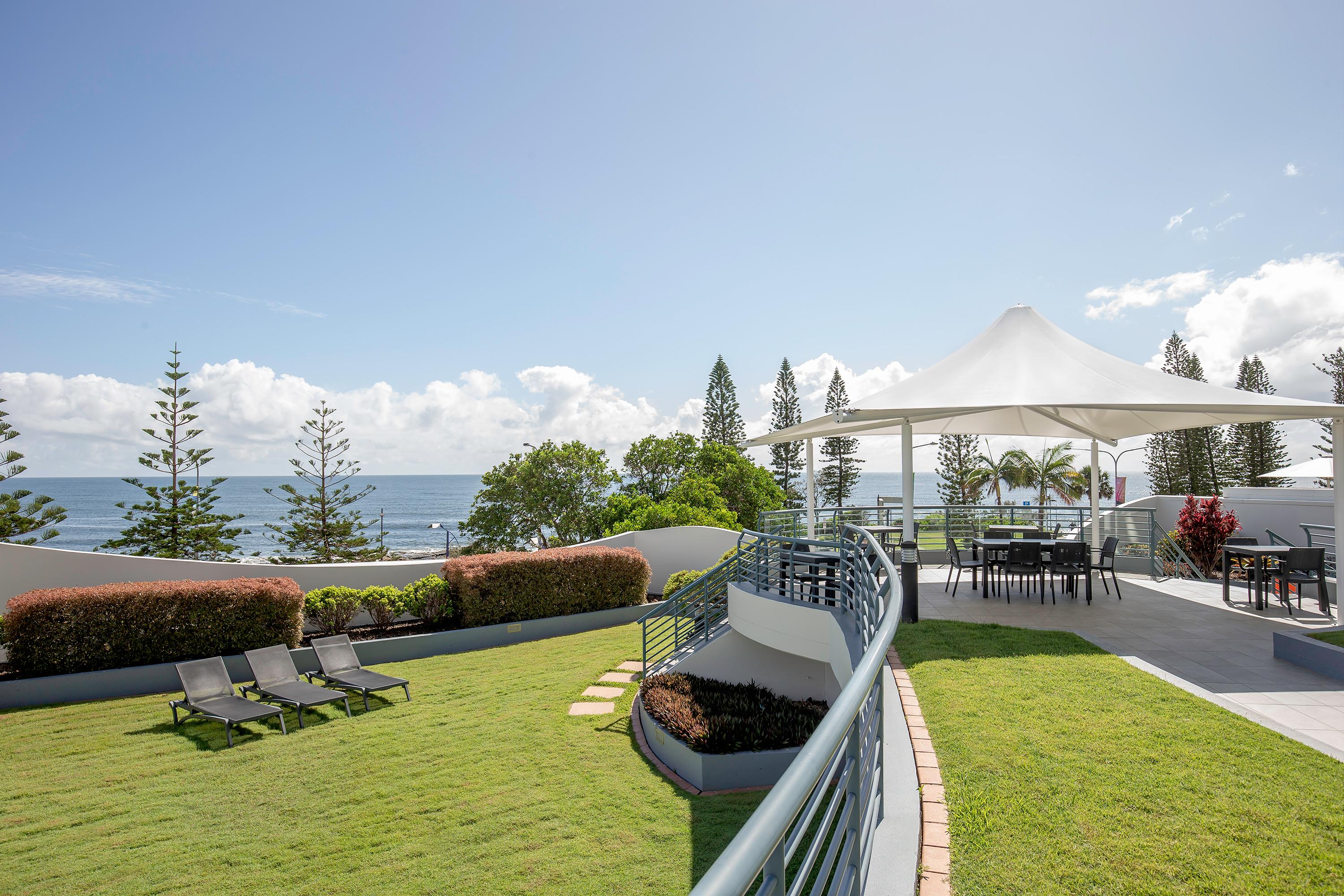 Mantra Mooloolaba Beach Aparthotel Exterior photo