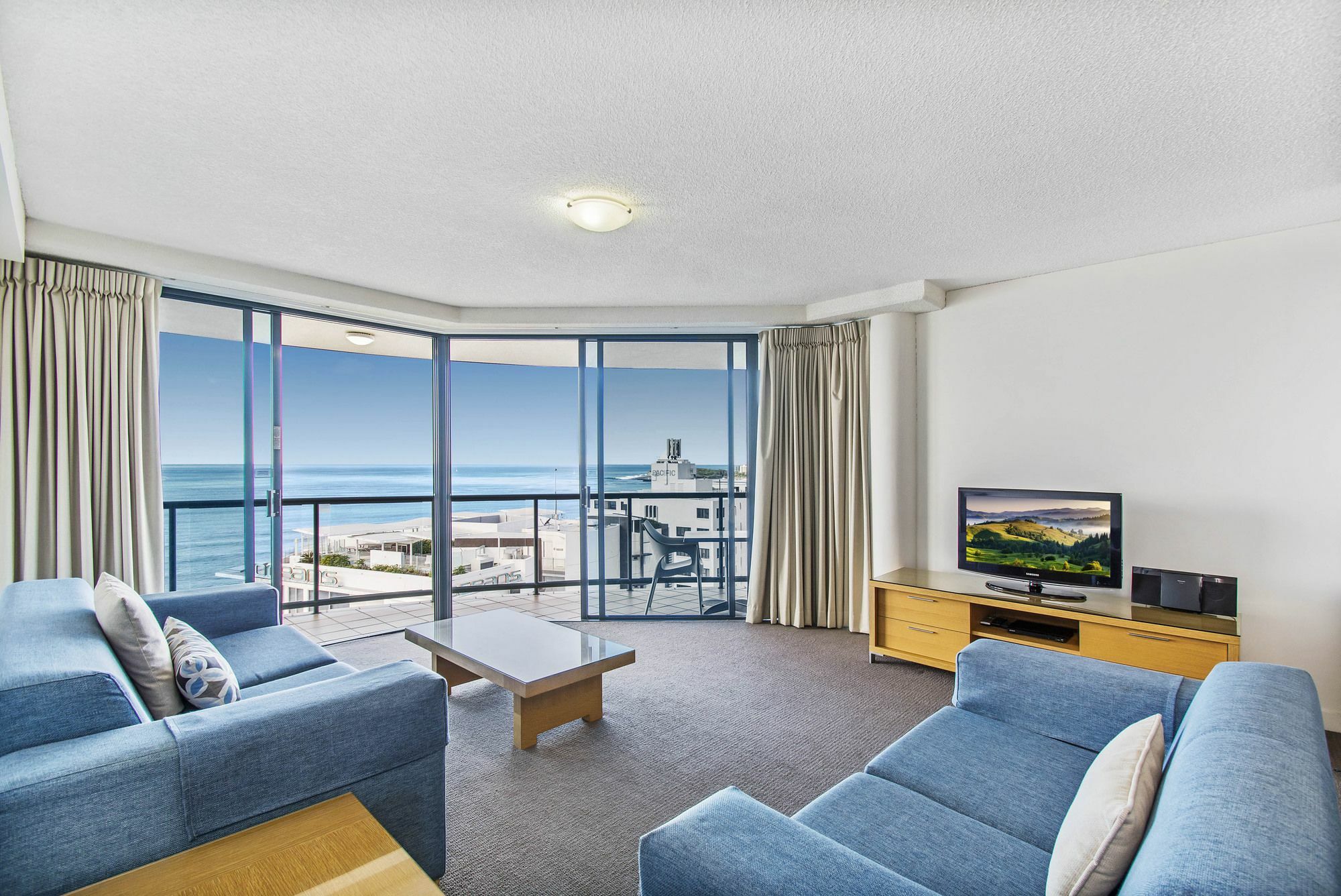 Mantra Mooloolaba Beach Aparthotel Exterior photo